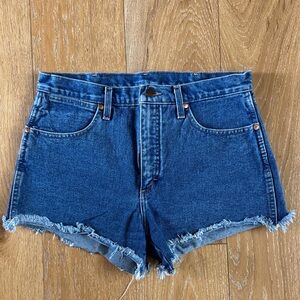 Classic wrangler Frayed Hem Denim Shorts - Dark Blue